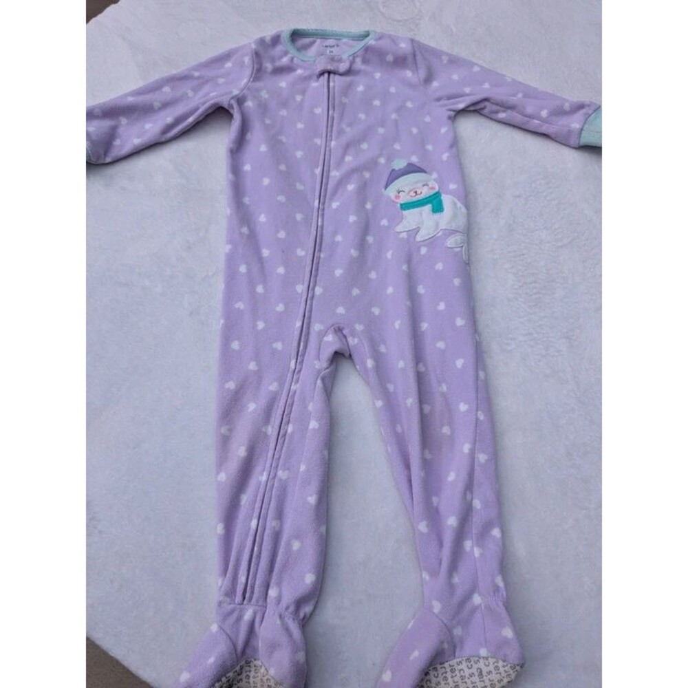 Carter's 2T footed pajamas